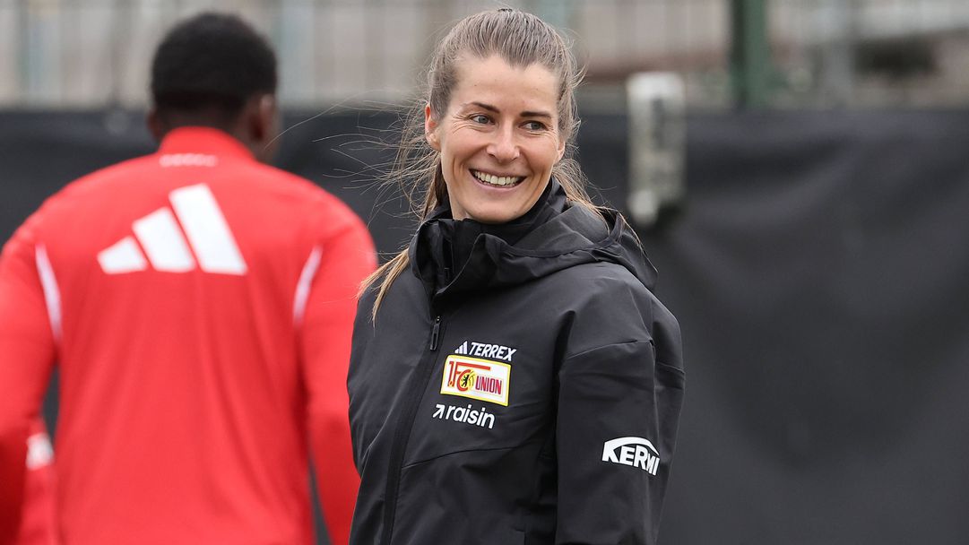 Треньорката на Унион (Берлин) проведе първо занимание начело на мъжкия отбор