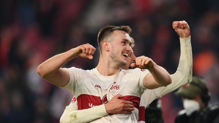 проявява интерес към нападателя на Щутгарт Саша Калайджич съобщава Sport