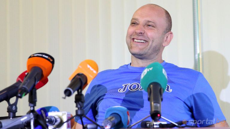 Уредникът на музея на стадион Българска армия Христо Христов