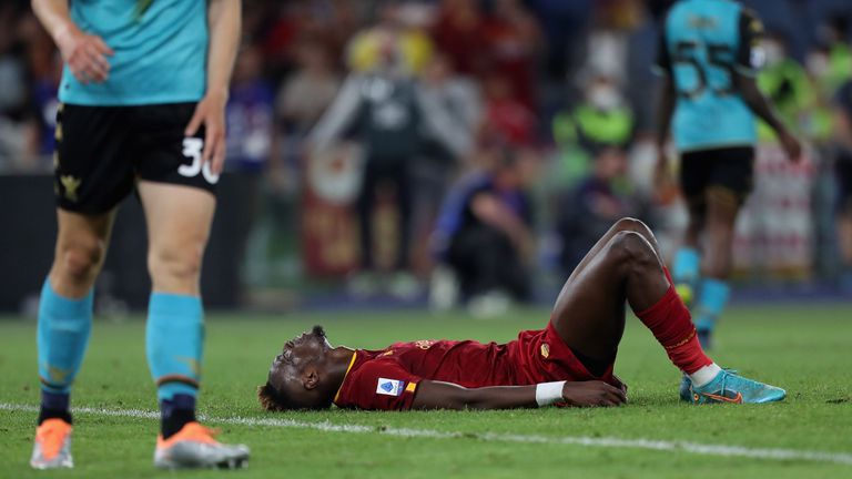 Рома направи 1 1 с изпадналия Венеция в мач който се