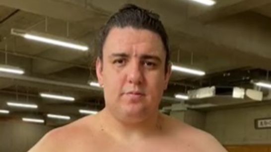 Аоияма загуби за първи път в Токио, но остана начело на класирането