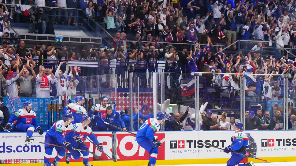 Словакия победи САЩ с продължение на Световното по хокей на лед, Швейцария надви домакина Чехия