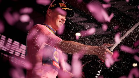  Водачът в Джиро д'Италия удължи контракта си до края на кариерата си 