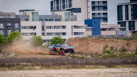  Карлос Сайнц с първа обиколка на пистата в Мадрид 