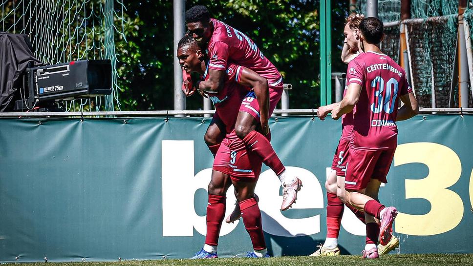 Септември 1:0 Спартак (Варна), греда за "соколите"