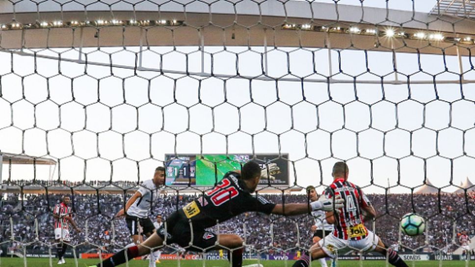 Коринтианс победи у дома Сао Пауло