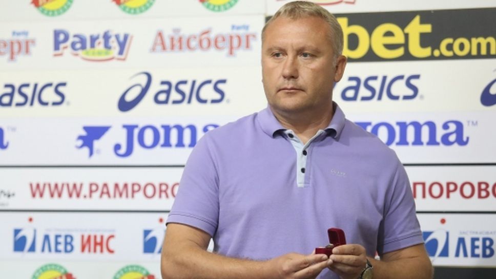 Минев вече е футболист на Ботев Пд, сагата с Неделев продължава (видео)
