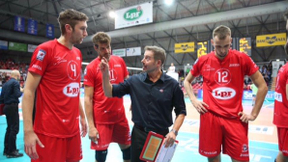 Виктор Йосифов отново в игра, Пиаченца с първа победа в Суперлигата