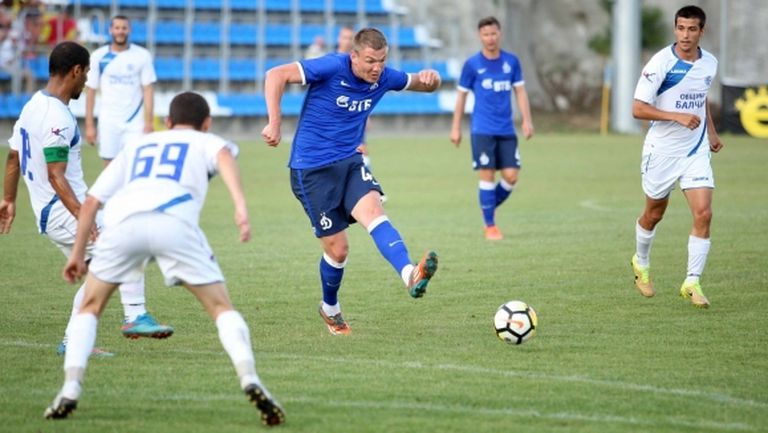 Динамо (Москва) подчини Черноморец (Балчик)