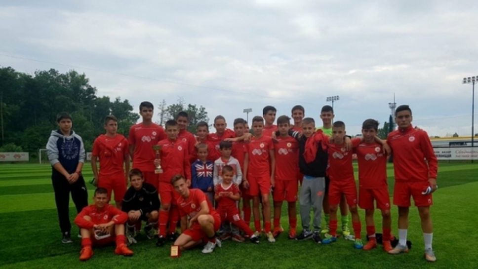 Юношите на ЦСКА-София паднаха от Арсенал за бронза на турнира "Несебър къп"