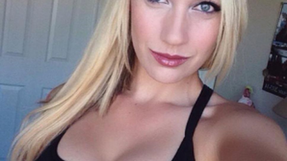 Пейдж Спиранак с едни гърди напред пред конкуренцията