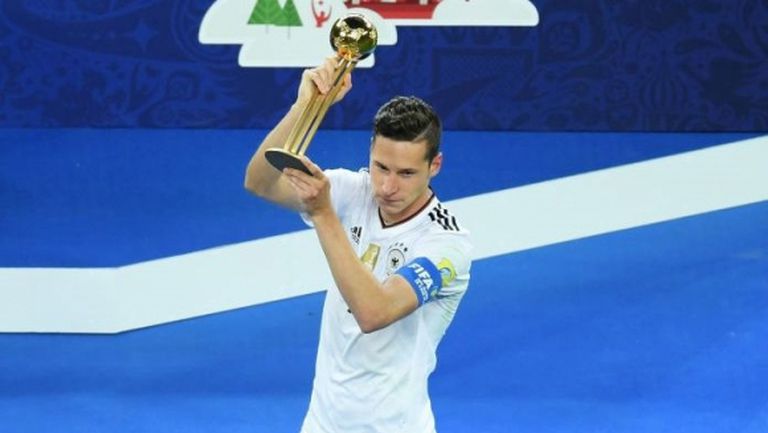 Дракслер получи "Златната топка" от Диего Марадона, вижте всички индивидуални награди