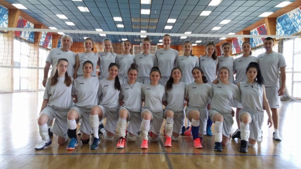 14 волейболистки се готвят за Балканиадата в София