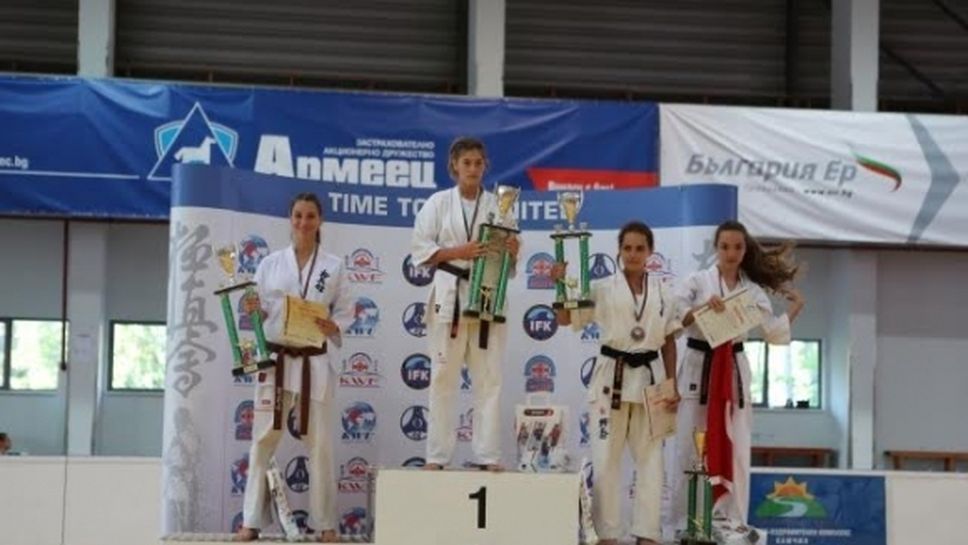 Три шампионски титли и общо 18 медала за каратеките ни от първенството по киокушин