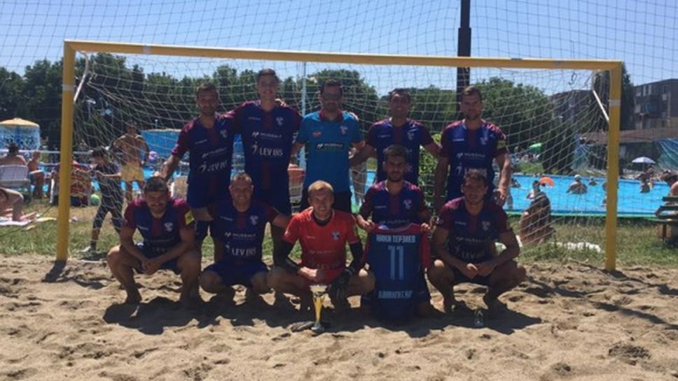 МФК Спартак стана втори на силен турнир по плажен футбол в Румъния