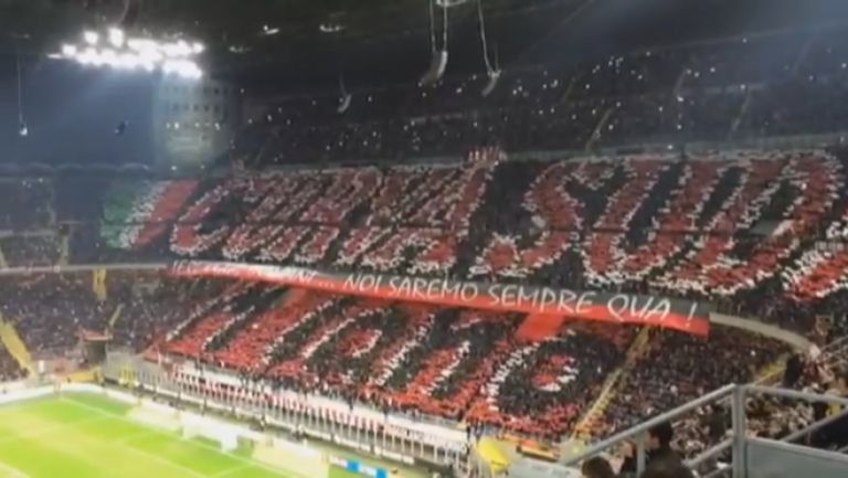 Феновете на Милан с впечатляваща хореография срещу Юве