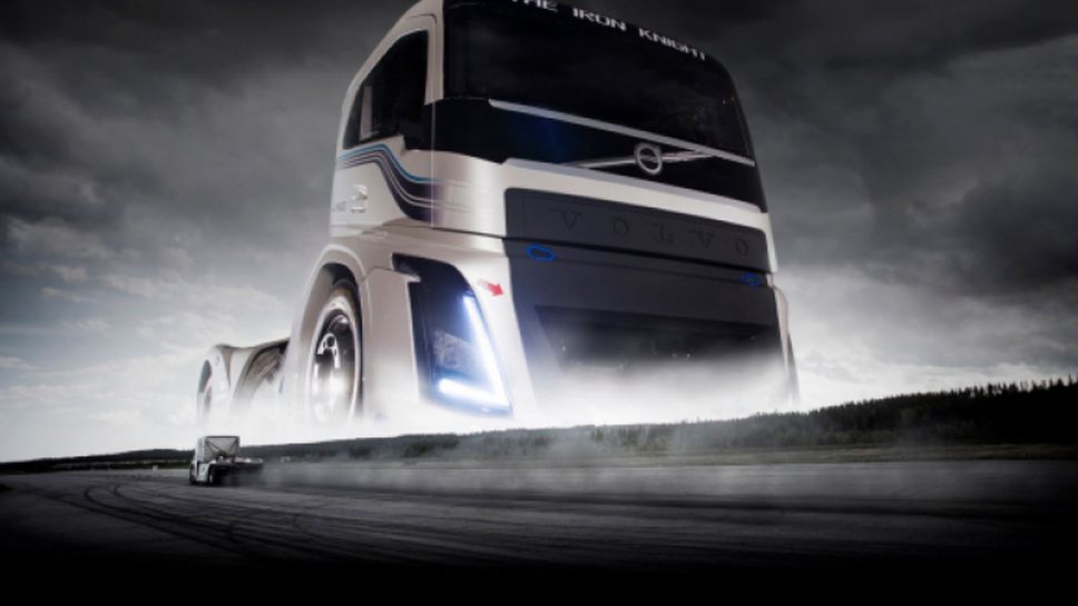 Какво е да се возиш в най-бързия камион в света?
