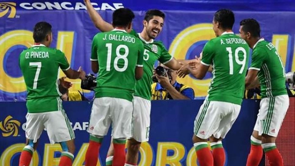 Мексико победи Хондурас на четвъртфиналите