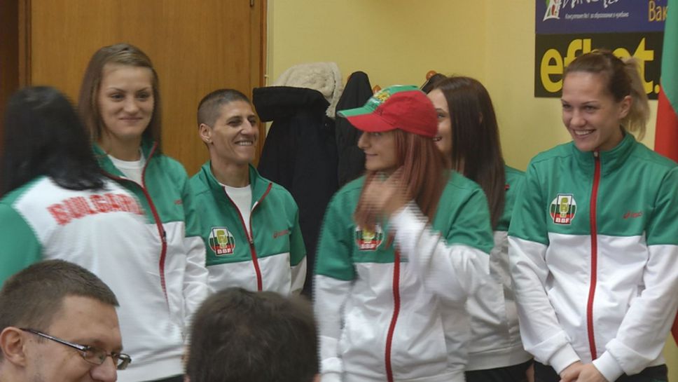 Над 140 боксьорки пристигат за европейското в София