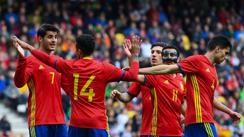 Шампионът Испания впечатли с голова мощ (видео)