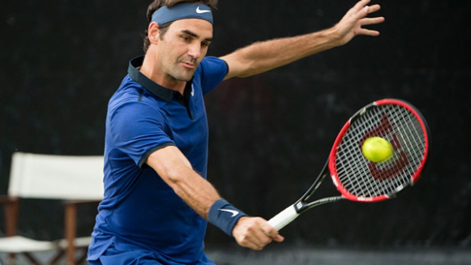 Федерер се завърна с трудна победа и историческо постижение (видео)