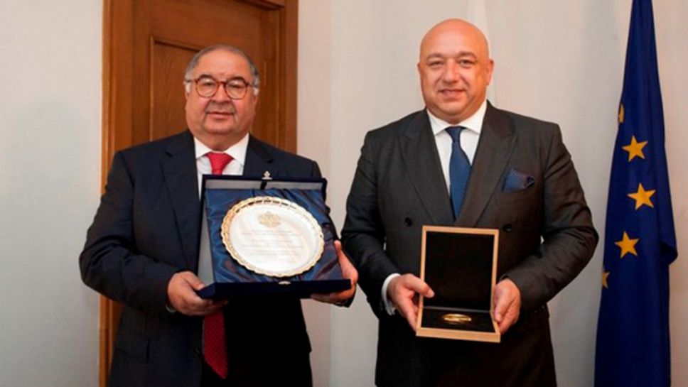 Министър Кралев с срещна с президента на FIE Алишер Усманов