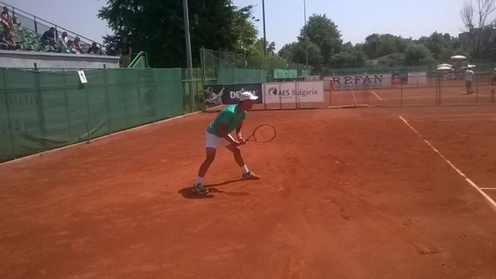 Кузманов срази Лазаров на 1/2-финалите в Пловдив