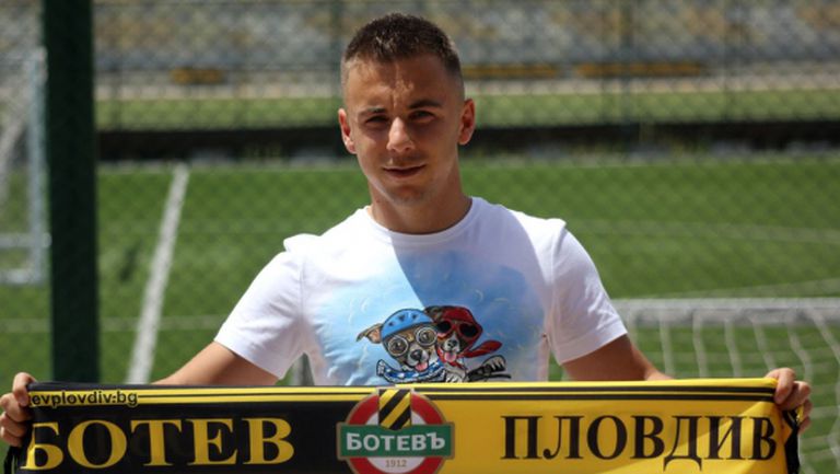 Освободен от ЦСКА стана деветото ново попълнение на Ботев Пд