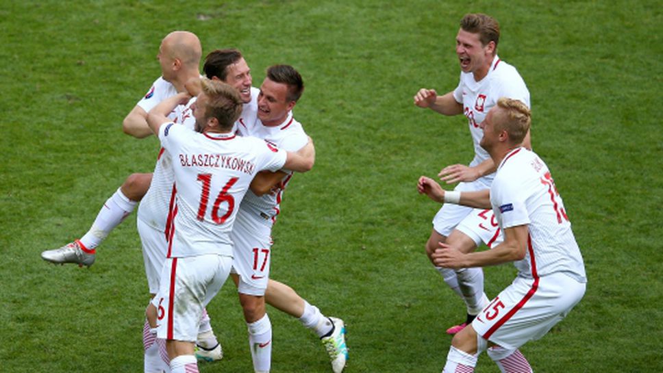 Дузпите изстреляха Полша на четвъртфинал (видео)