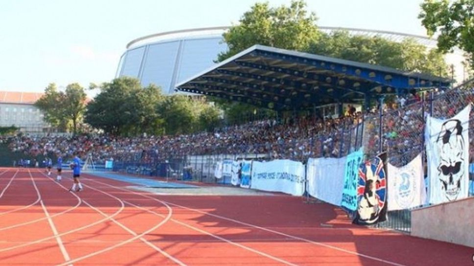 Според Красен Кралев ремонтът на стадиона в Русе може да започне през август