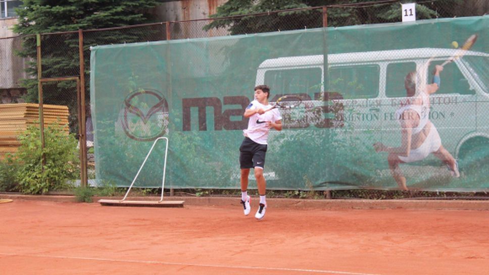 Андреев и Донски на 1/4-финали на международни турнири