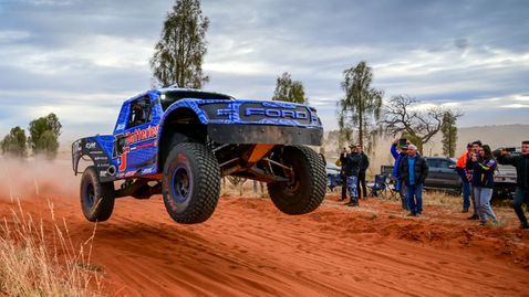 Една жертва и двама ранени след инцидент на офроуд състезание в Австралия