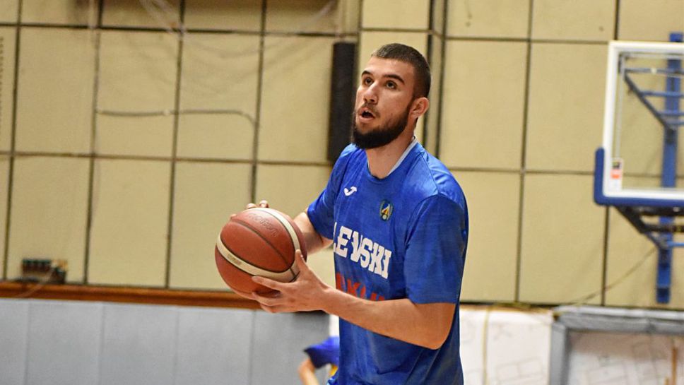 Шампион с Левски Лукойл се изруси