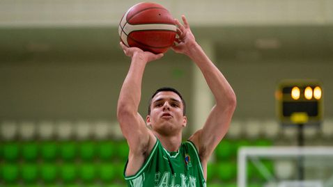 Александър Гавалюгов тренира в NBA Global Academy