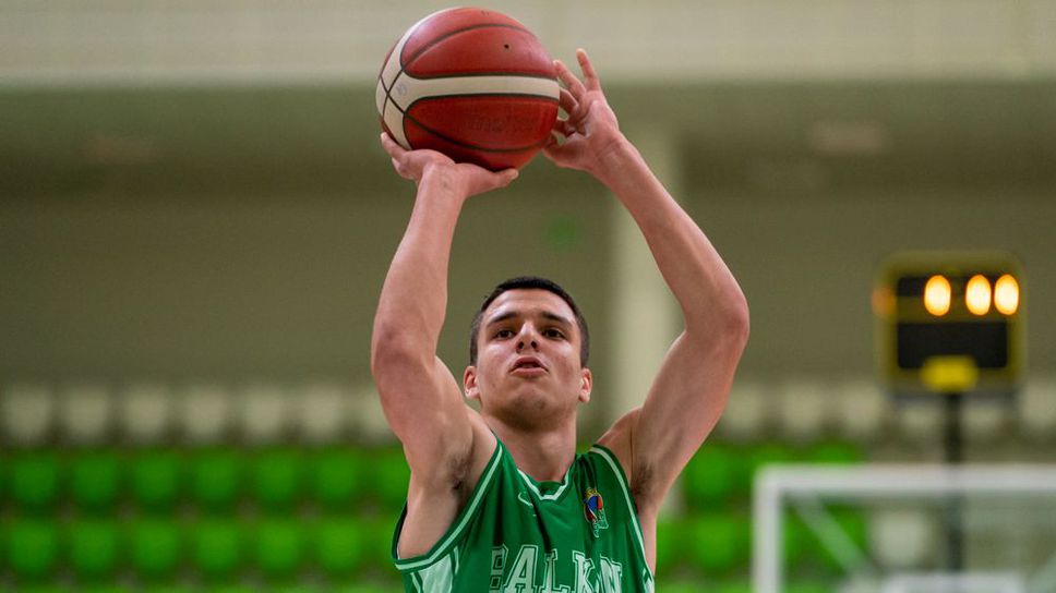 Александър Гавалюгов тренира в NBA Global Academy