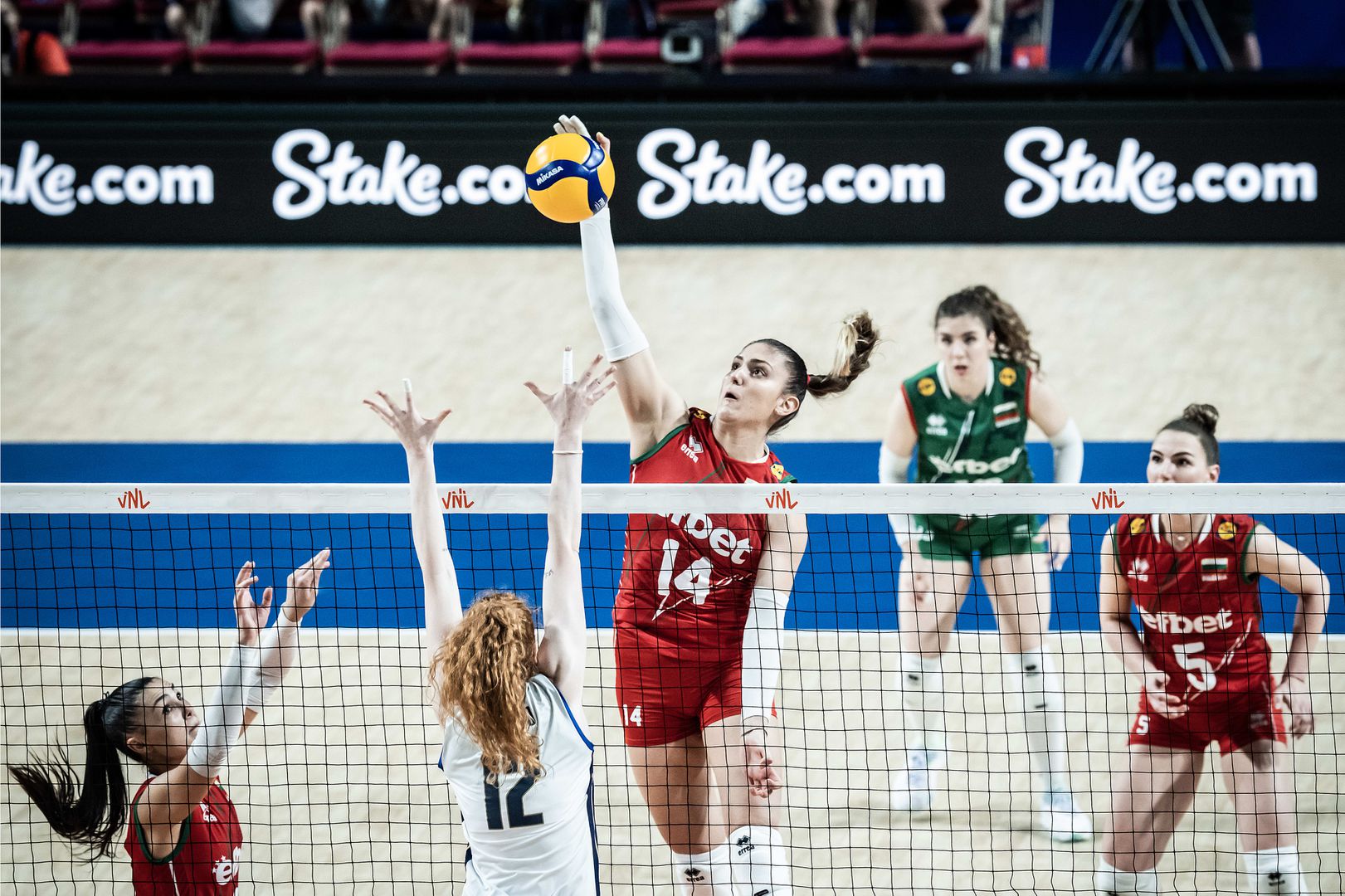 Волейболистките на България не се противопоставиха на Италия и допуснаха четвърта загуба във VNL