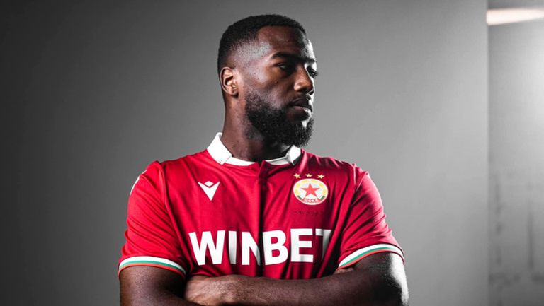 Треньорът Саша Илич публично изрази недоволството си от формата на