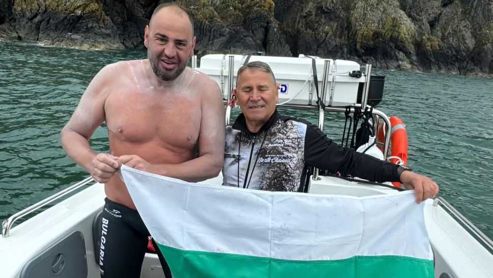 Петър Стойчев преплува успешно 38,1 км от Северна Ирландия до Шотландия