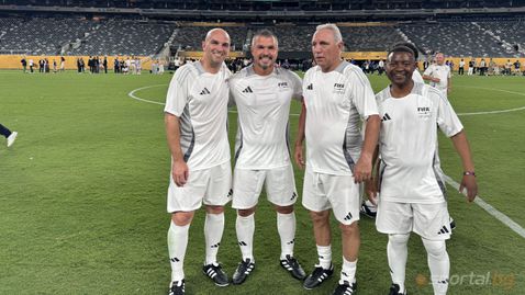 Стоичков и Божинов блестят на "МетЛайф Стейдиъм" час след триумфа на Челси