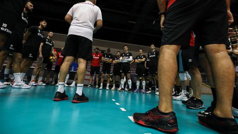 Волейболните национали с победа и загуба срещу Нидерландия