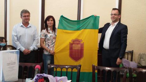 Стойка Кръстева развя знамето на Добрич