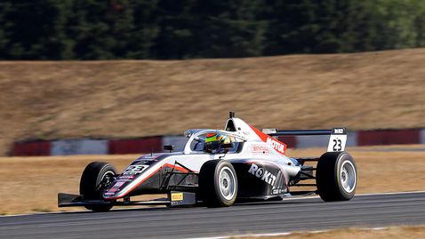 Георги Димитров завърши трети на "Снетертън"