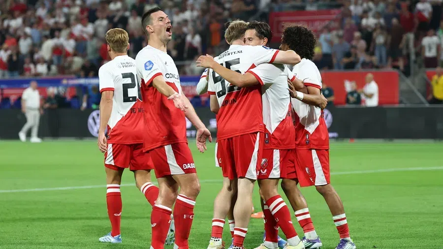 Утрехт спечели и реванша със Сервет