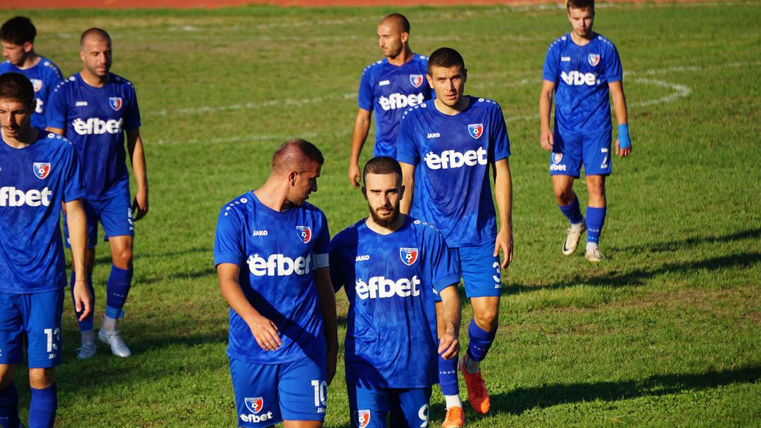 Струмска слава с категорична победа