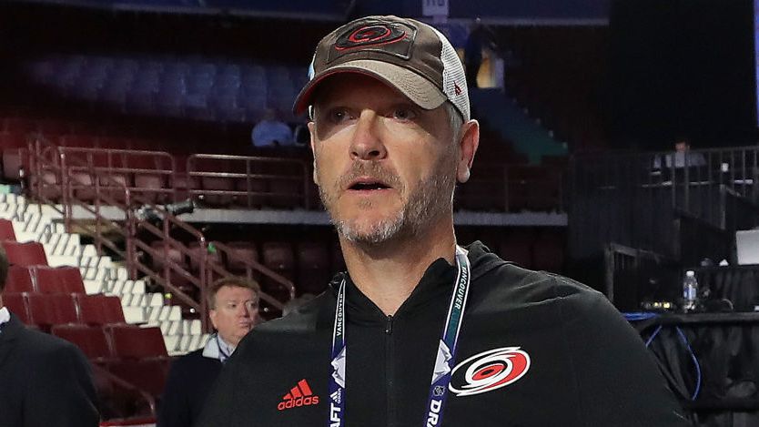 Собственикът на Каролина Хърикейнс купува Портланд Трейл Блейзърс