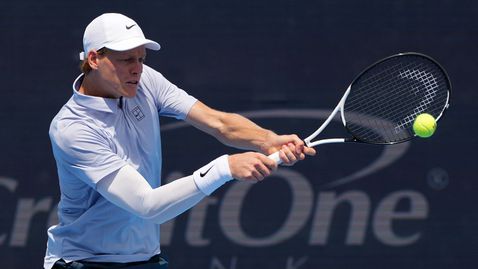 Дъждът не спря Синер по пътя към 1/4-финалите в Синсинати