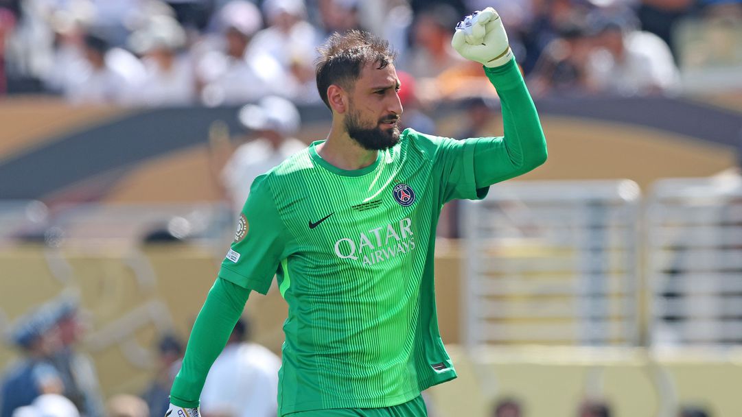 Донарума бе избран за най-добрият вратар в света