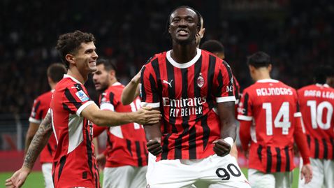 Разгром и постижение за историята зарадваха Милан
