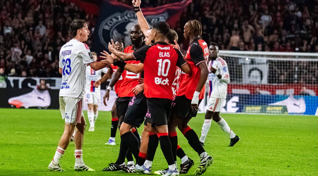 Лион сам се победи срещу Рен