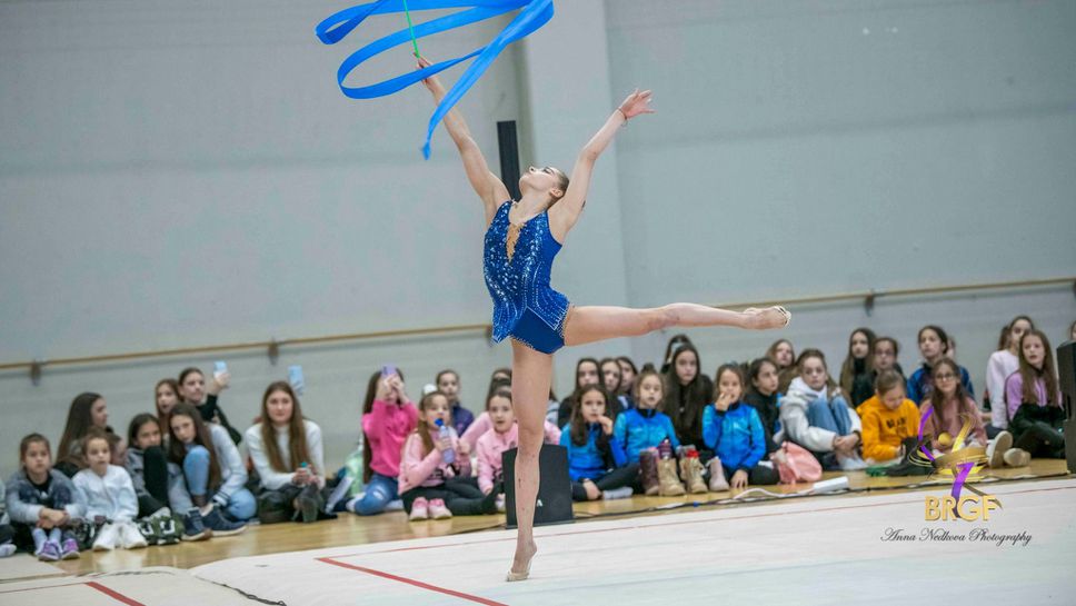 Яница Динева и Анастасия Калева отпътуваха за Европейската купа в Баку